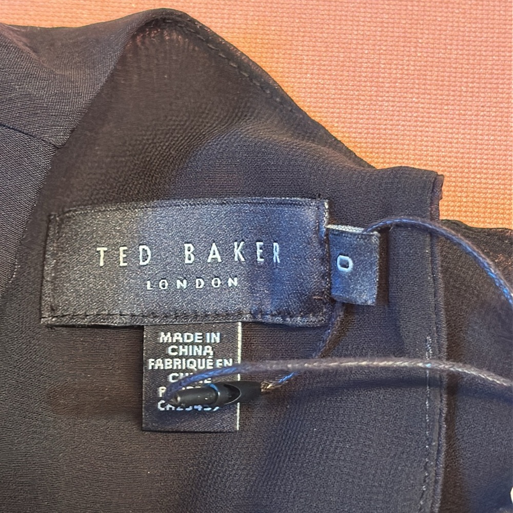 New TED BAKER Lined Top. Black.  Fits Loose. Size 0. - Picture 6 of 10